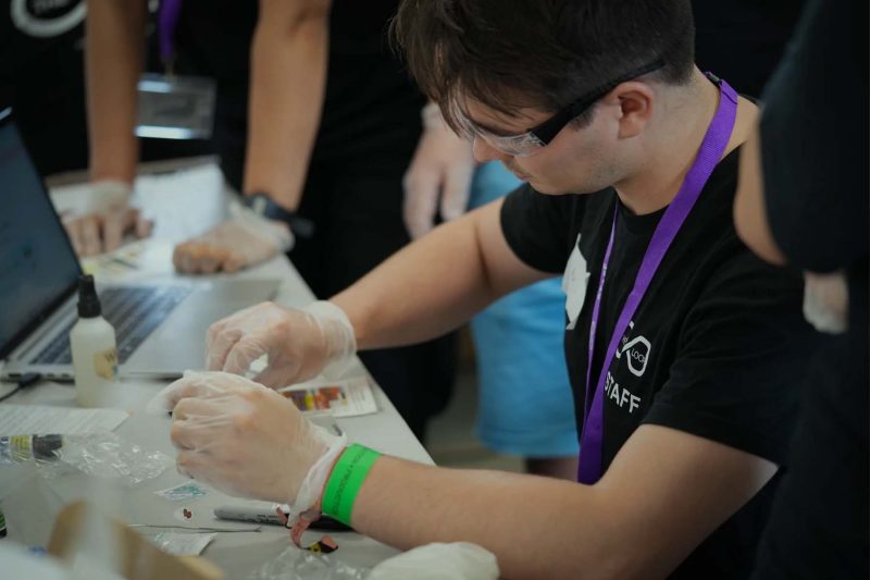 drugs being checked at a festival by the loop